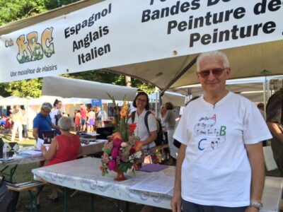 Stand du forum des associations de Verrières-le-Buisson et du club ABC en septembre 2016 avec Chirstine Charles, fondatrice des ateliers de couture et stylisme Rêve à Soie