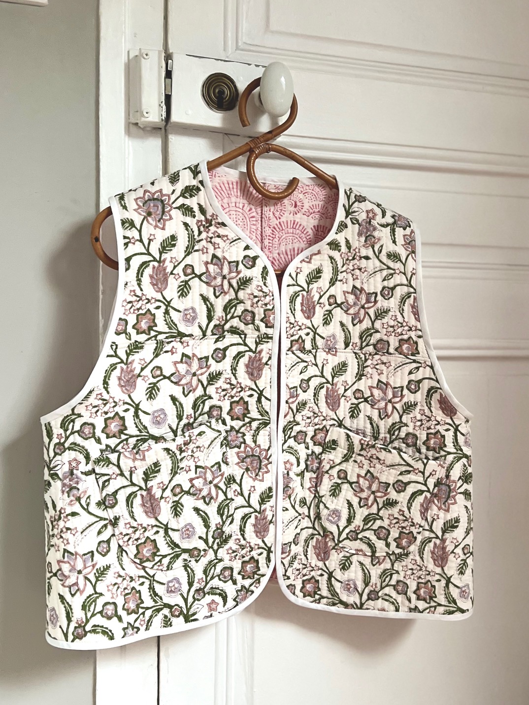 gilet sans manches Gilet sans manches cousu main en cours de couture