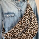 sac banane Banane cousue main en cours de couture